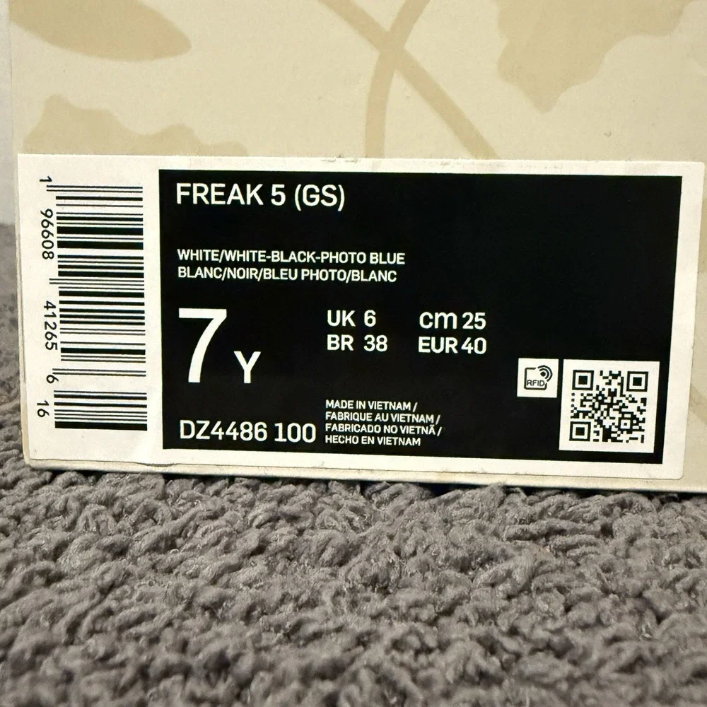 Nike Freak 5 GS Big Kids 7Y Basketball Shoes White Black DZ4486-100‎